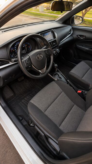 TOYOTA YARIS 1.5 XS CVT 5P - AÑO 2.024
