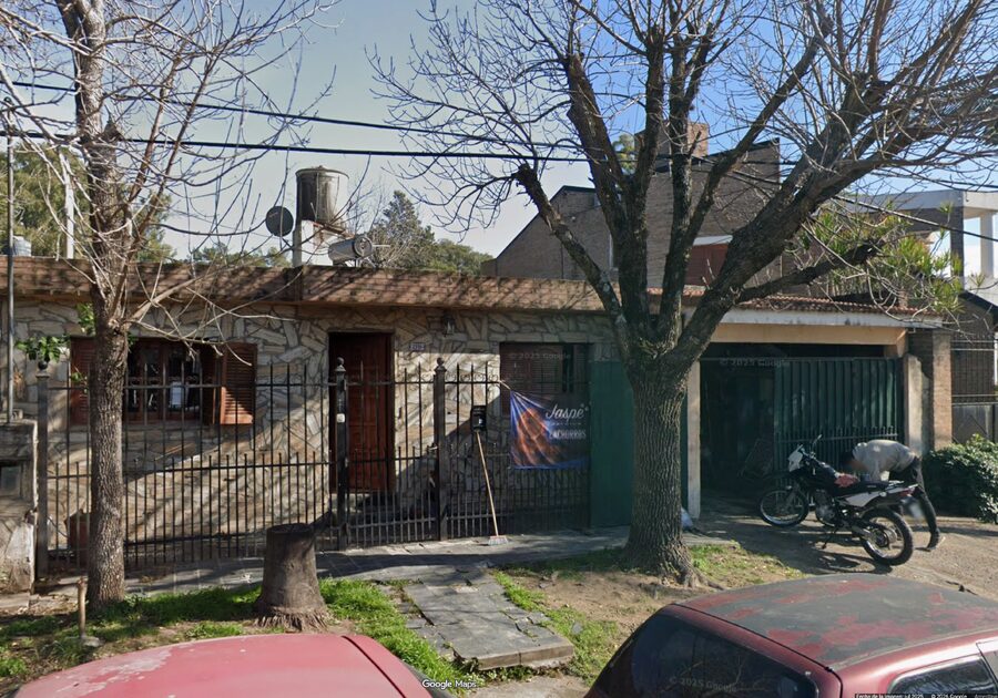 Vendo o permuto, Casa, cerca del Club Neuquen