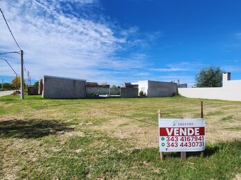 TERRENO UBICADO EN RESERVAS DE ORO VERDE (Av.Los Cisnes).