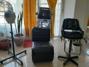 VENDO VARIOS DE PELUQUERIA ,JUNTOS  O SEPARADO  EN MUY BUEN ESTADO