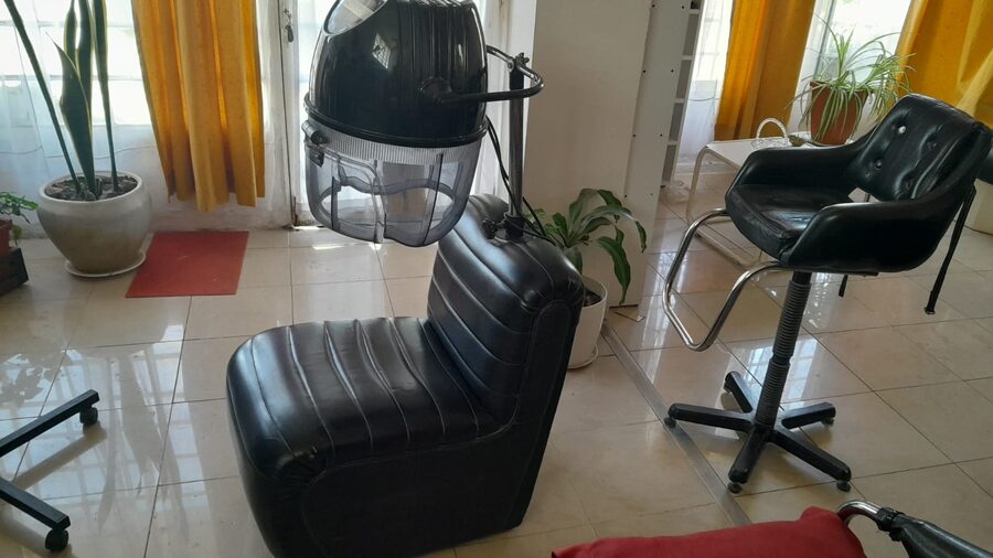 VENDO VARIOS DE PELUQUERIA ,JUNTOS  O SEPARADO  EN MUY BUEN ESTADO