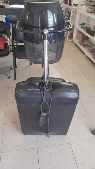 VENDO VARIOS DE PELUQUERIA ,JUNTOS  O SEPARADO  EN MUY BUEN ESTADO