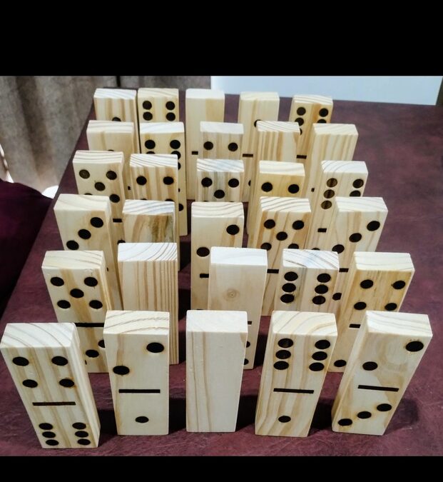 Domino extra grande de madera