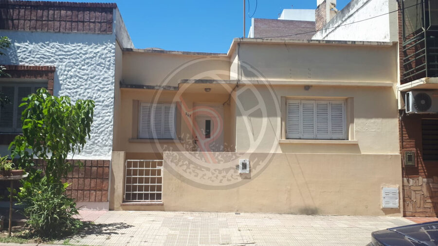 VENTA Casa 2 dorm. ¡Ubicación residencial! D. French