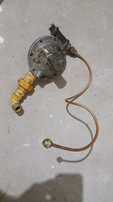 Regulador de Gas Envasado tubo 45