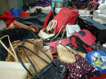 Venta de bolsos y carteras
