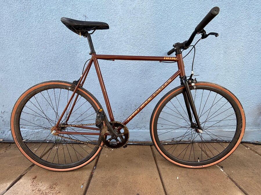 Vendo bicicleta rodado 28 marca hand made cycles
