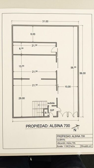 Galpón 📍Calle Alsina, 1200m2. gran tinglado, ideal polirubros