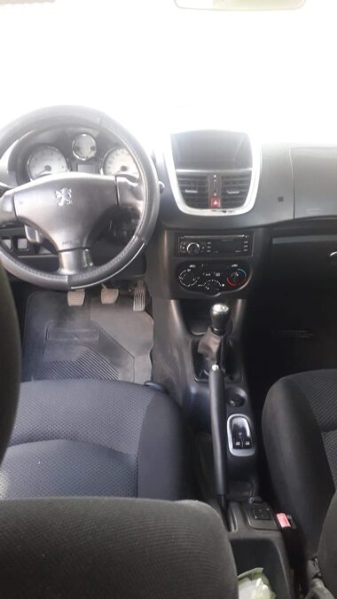 Peugeot  207  compact allure 1.4