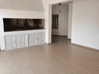 3 dormitorios, cochera, pileta C/Gdor Sola 645