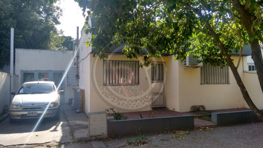 VENTA · Casa en Crespo ¡Excelente oportunidad!