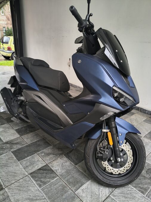 Hermosa moto 170 c.c marca Zanella