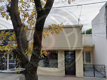 VENTA · Casa 2 dorm. + 2 Locales ¡Pleno Centro de Crespo!