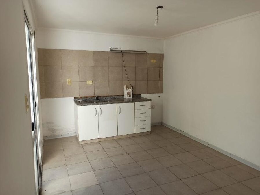 Hermoso dúplex dentro de complejo cerrado