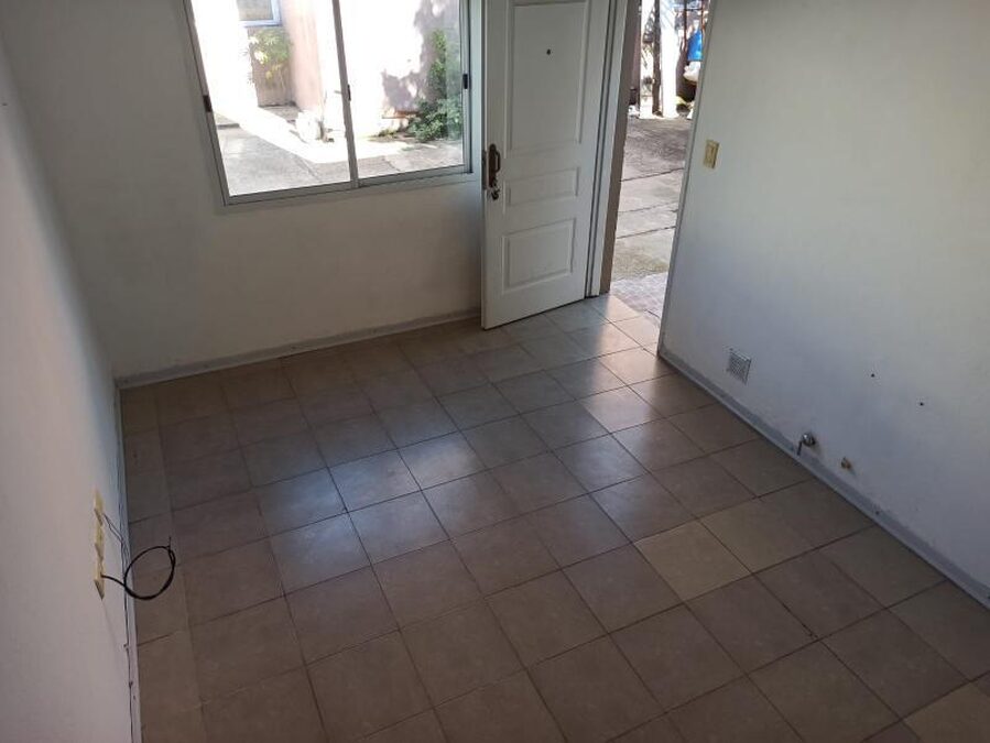 Hermoso dúplex dentro de complejo cerrado
