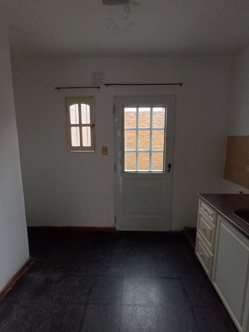 Particular alquila Casa 1 dormitorio