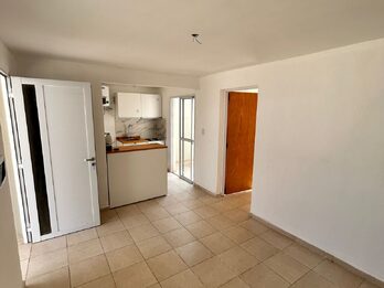 En alquiler - Depto 1 dormitorio con patio .-