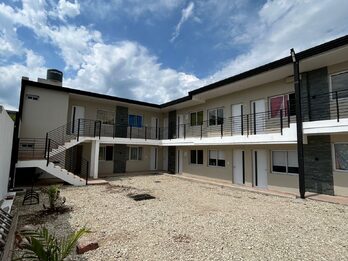 En alquiler - Depto 1 dormitorio con patio .-