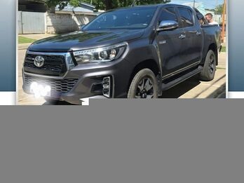 TOYOTA HI-LUX SRX 4X4