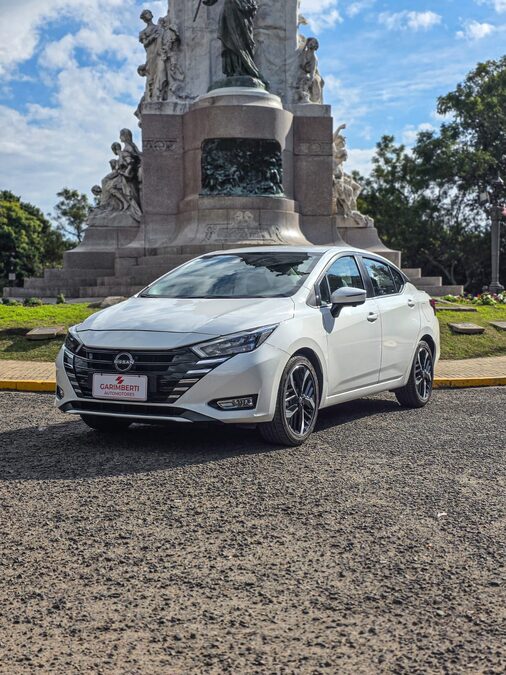 Nissan Versa Exclusive CVT 2024