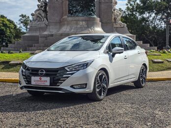 Nissan Versa Exclusive CVT 2024