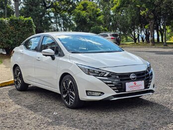 Nissan Versa Exclusive CVT 2024