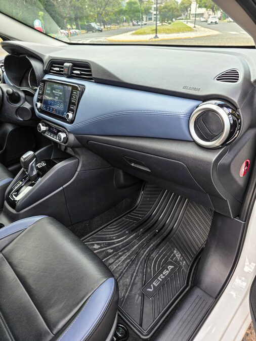 Nissan Versa Exclusive CVT 2024