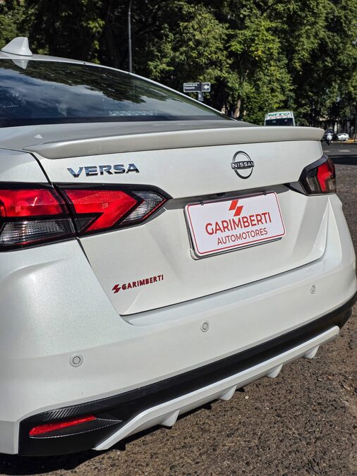 Nissan Versa Exclusive CVT 2024