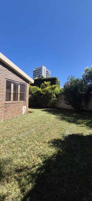 VENTA CASA / ZONA RESIDENCIAL PARQUE / 3DORM / 2 BAÑOS / 1 COCHERA