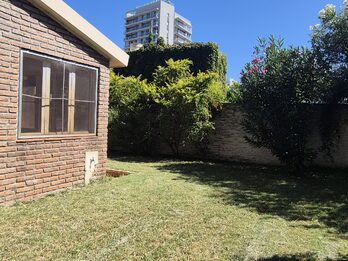 VENTA CASA / ZONA RESIDENCIAL PARQUE / 3DORM / 2 BAÑOS / 1 COCHERA