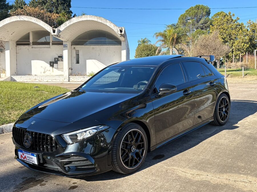 MERCEDES BENZ A250 AMG-LINE. Recibo vehículos.