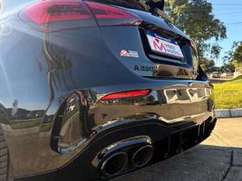 MERCEDES BENZ A250 AMG-LINE. Recibo vehículos.