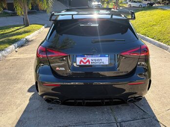 MERCEDES BENZ A250 AMG-LINE. Recibo vehículos.