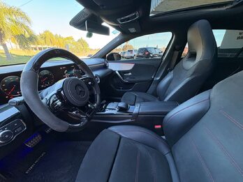 MERCEDES BENZ A250 AMG-LINE. Recibo vehículos.