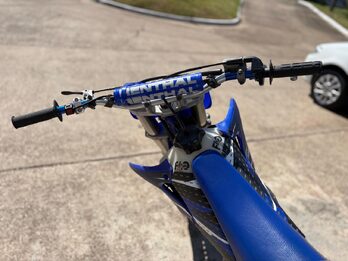 YAMAHA YZ 400. Recibo vehículos.