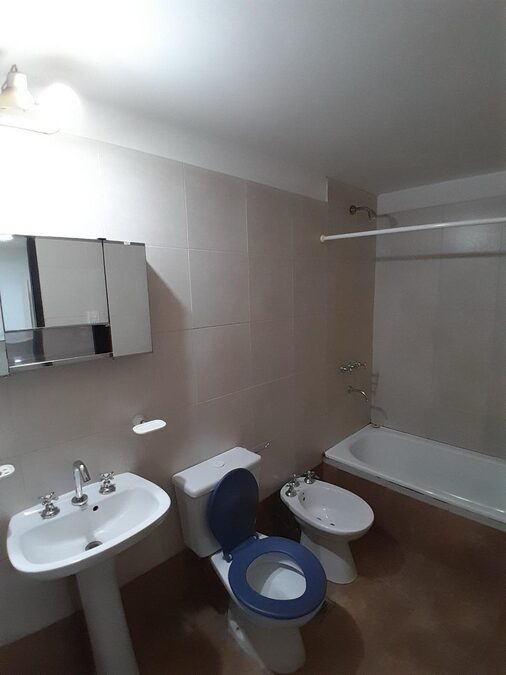 ALQUILER PERON 652 - 1 DORM
