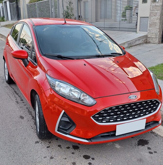 Vendo Ford Fiesta Kinetic 2018