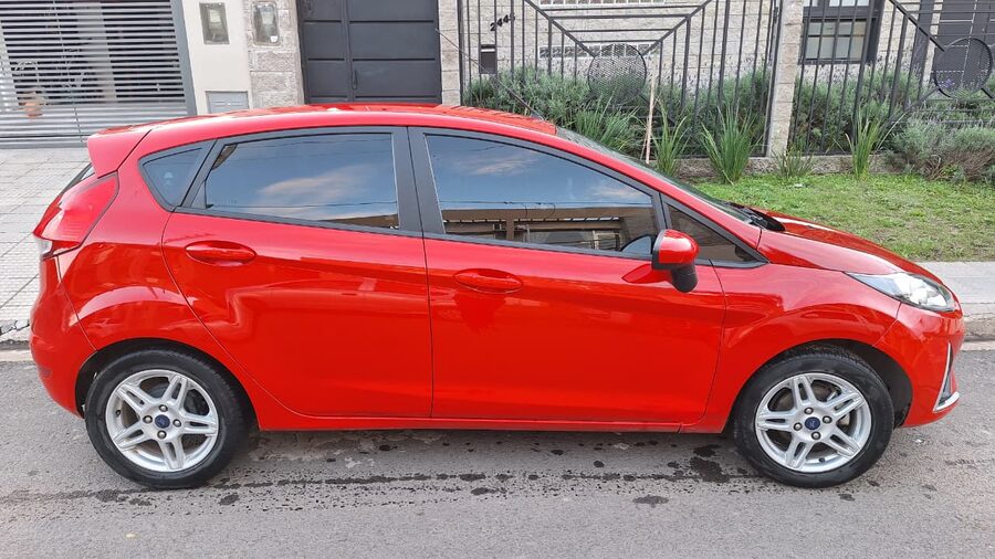 Vendo Ford Fiesta Kinetic 2018