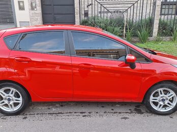 Vendo Ford Fiesta Kinetic 2018