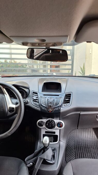 Vendo Ford Fiesta Kinetic 2018