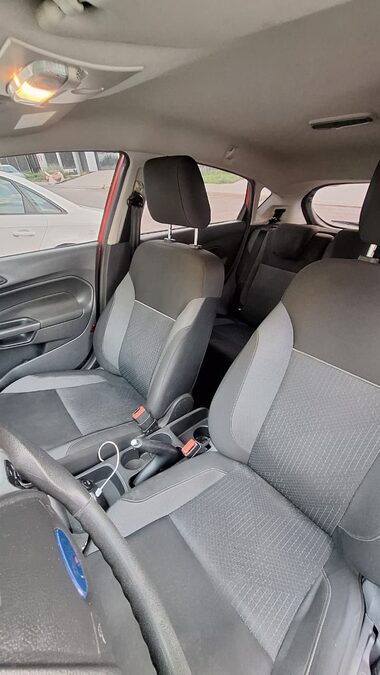 Vendo Ford Fiesta Kinetic 2018