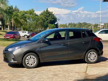 TOYOTA YARIS 1.5 VERSIONES XS-XLS-S AT ¡¡0km!!