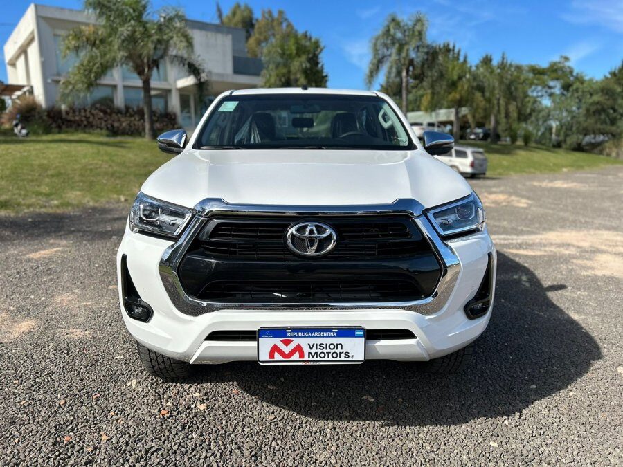 TOYOTA HILUX 2.8 SRV AT ¡¡0KM!! versiones 4X4 y 4X2.