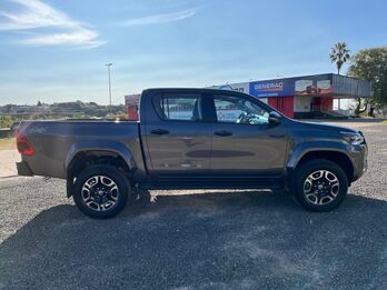 TOYOTA HILUX 2.8 SRX AT 4X4 Y 4X2 ¡¡ 0KM !!