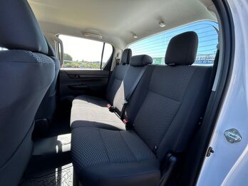 TOYOTA HILUX 2.4 DX MT ¡¡0KM!! versiones 4X4 y 4X2