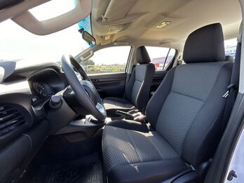 TOYOTA HILUX 2.4 DX MT ¡¡0KM!! versiones 4X4 y 4X2