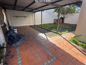 ALQUILER DE CASA EN BARRIO CERRADO - ZONA PARACAO