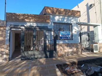 VENDE CASA 3 DORMITORIOS