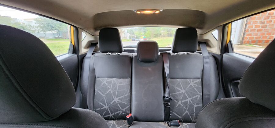 Vendo Ford Fiesta Kinetic 1.6, 5 puertas titanium modelo 2011. Versión full