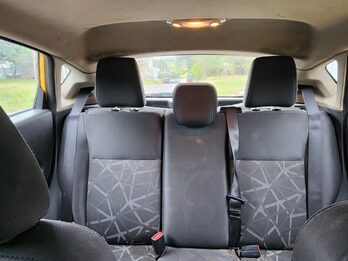 Vendo Ford Fiesta Kinetic 1.6, 5 puertas titanium modelo 2011. Versión full